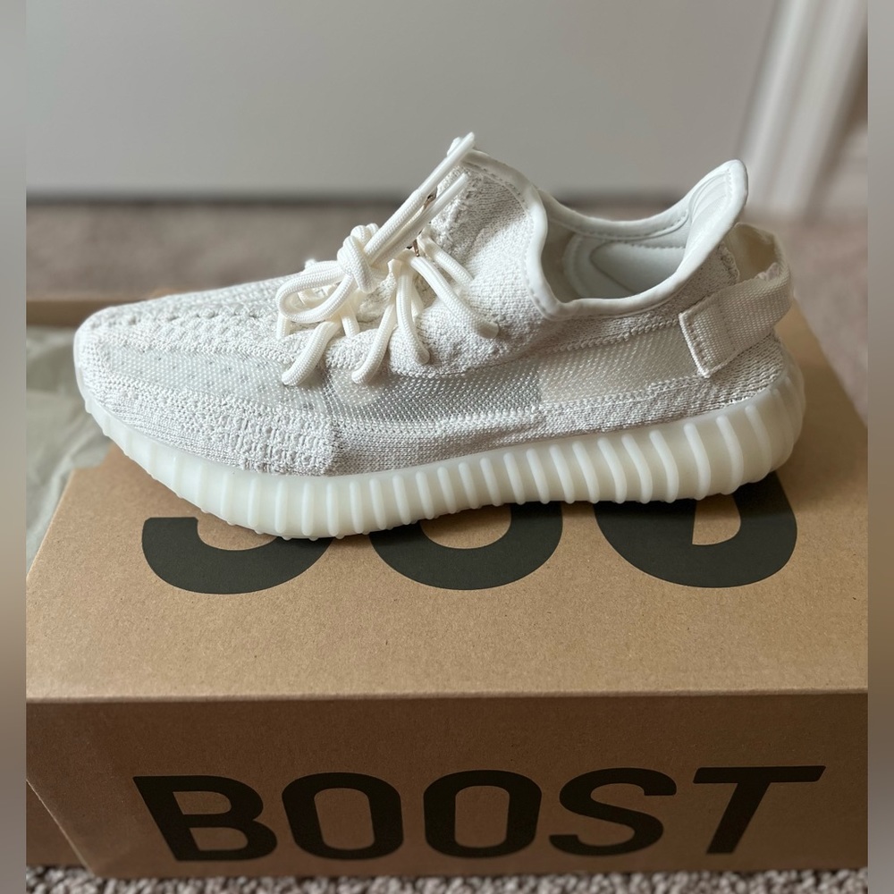 Yeezy Boost 350 V2